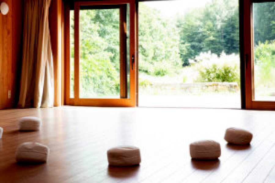 zachte zomerdagen, massagecursus Ardennen, Oost West Centrum Orval