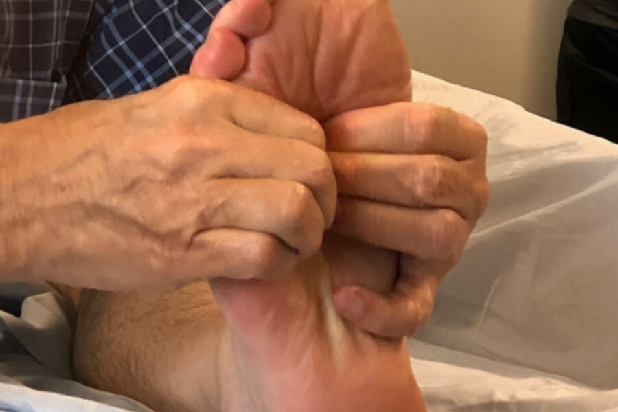 Photo Deep tissue techniques for the legs and hips