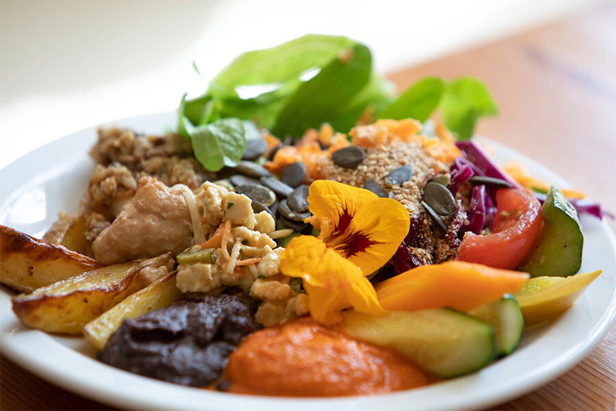 Foto Plantaardig volwaardig seizoenskoken voor groepen