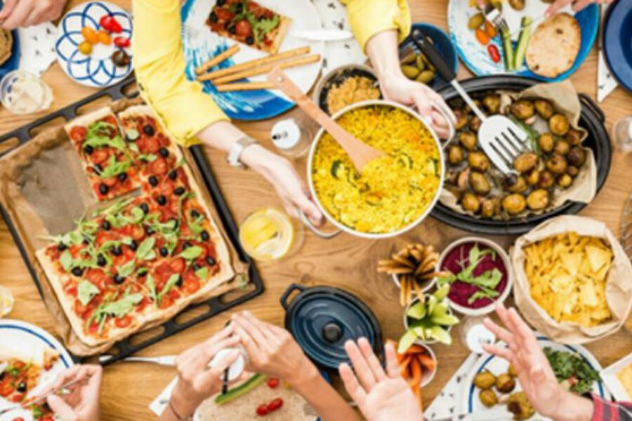 Verbindend tafelen, kookcursus Oost West Centrum