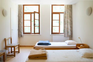 ecologisch cursuscentrum la ferme du Bois-le-Comte, Ardennen, Orval, slaapkamer