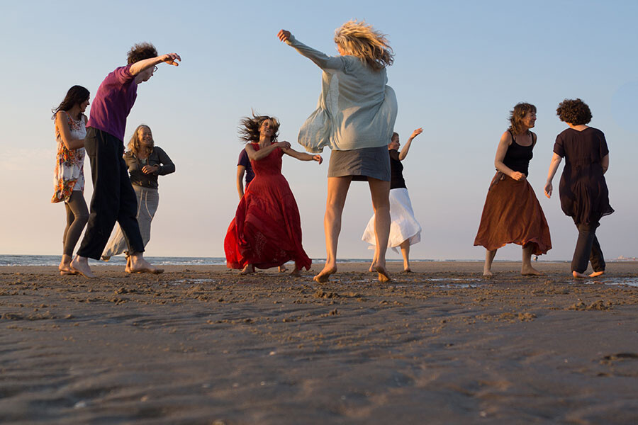 move in meditation, 5 ritmes dans en meditatie cursus in de Ardennen, Oost West Centrum Orval